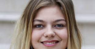 Résultat de recherche d'images pour "louane"