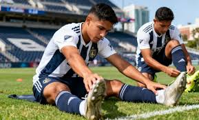 Final Test for the Colombian National Team Before Departure to the World Cup