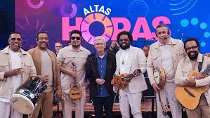 Altas Horas recebe Xande de Pilares e grupo Revelação