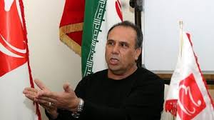 چرا بازیکن سابق تیم ملی به زندان افتاده است؟/ یک نفر جعل سند کرده، سکه گرفته و حالا پای من گیر کرده است/ از فدراسیون و باشگاه پرسپولیس کسی پیگیر کار من نیست