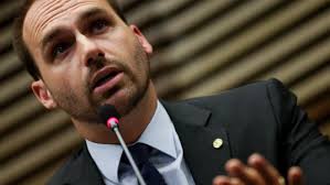 Eduardo Bolsonaro recebe Green Card. Lula busca fortalecer sindicatos (mais uma vez)