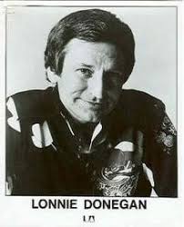 Lonnie Donegan in the 1970s - 220px-Lonnie_Donegan