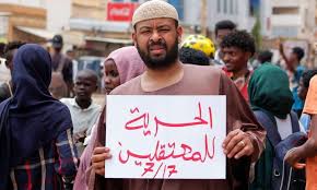 اتهامات لقوات "الدعم السريع" بابتزاز المعتقلين مالياً للإفراج عنهم