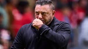 Did Antonio Mohamed Just Reveal Erik Lira’s Future at Cruz Azul? Will He Stay with La Máquina for the 2026 Apertura?