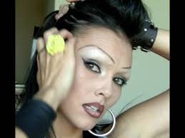 Résultat de recherche d'images pour "mexican eyebrows"