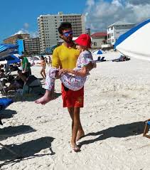 LOVE THIS! ❤ Every day for a week, these lifeguards in Orange Beach, Alabama carried 95-year-old Dottie from her family's condo down to her beach chair so she could put her toes