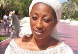 Elle s&#39;appellerait Seynabou Gaye Touré ou Seynabou Ly Mbacké ou encore Arame Ndoye. Lesenegalais.net finira pas trouver son nom exact, tellement elle est ... - bf2be325d364142f14057acc08a89e13