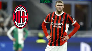 Mal inicio de año para Santi Gimenez de cara al Mundial 2026