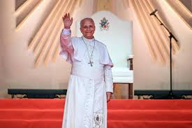 Vaticano publica documento sobre inclusão de LGBTQIA+ e com críticas à 'cura gay'