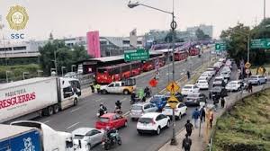 ¿Atrapado en el embotellamiento? Esto ocurre en Insurgentes Sur
