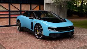 Fünf Sitze, mehr als 1.000 PS, E-Antrieb: Ferrari bricht beim Luce mit vielen Traditionen