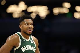 Giannis Antetokounmpo Reaffirms Commitment to Milwaukee Bucks