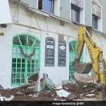 Mumbai Pubs Blame Each Other