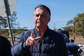 Umfrage: Mehrheit der Brasilianer gegen Begnadigung von Bolsonaro - Imagen principal del artículo