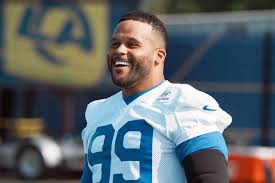 Aaron Donald says he plans to make 2026 debut in Rams' MNF game vs. Giants