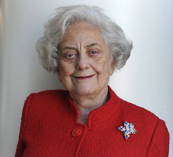 Muriel Siebert, First Woman to Buy Seat on NYSE, Dies at 84 - Bloomberg