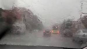 DSU: 17 localităţi din şase judeţe, afectate de ploile abundente / Pompierii au intervenit pentru îndepărtarea pericolelor