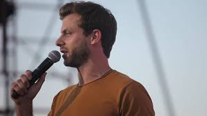 Charlie Berens and George Kittle Team Up for Hilarious Midwest Video