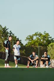 Messi treina separado do elenco da Argentina e se prepara para voltar na estreia na Copa do Mundo