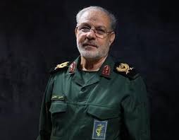 فرمانده کل ارتش: باید آن‌قدر تلخی در کام دشمن بریزیم که از آن سوی دنیا نگوید «نقشه ایران را عوض می‌کنم»