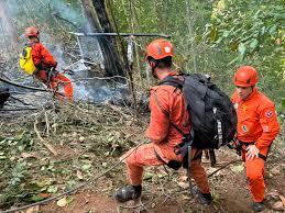 Cuatro muertos tras estrellarse helicóptero en área boscosa de Río de Janeiro