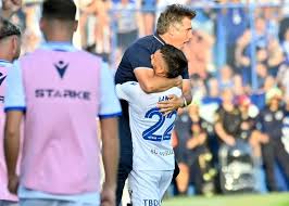 Vélez le ganó a Talleres en un partidazo: el equipo de Tevez pateó 21 veces al arco y perdió