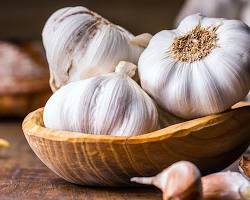 فوائد الثوم بالماء الدافئ