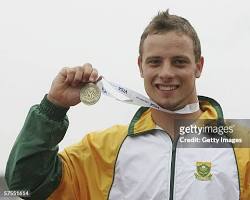 Image of Oscar Pistorius celebrating his Paralympic gold medal