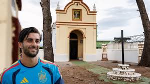 El refugio de Ferran Torres en un pueblo de 7.000 habitantes: una ermita reconstruida tras la Guerra Civil de estilo neoclásico