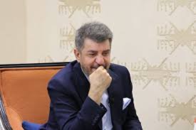 ویدیو / محمود شهریاری: به خاطر کلمه «هلو»، من را ۲ سال ممنوع‌التصویر کردند