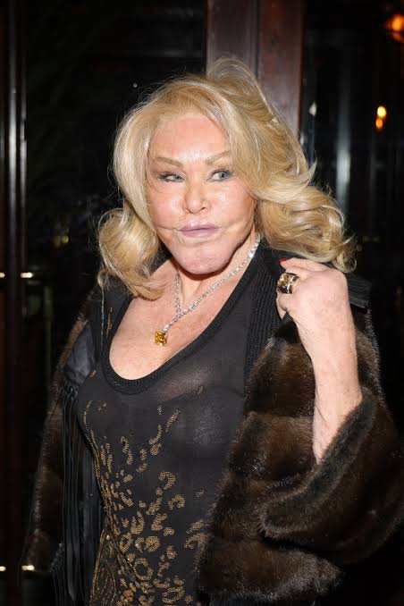 'Catwoman' Jocelyn Wildenstein, 84, shows off 26+ carat yellow diamond at  romantic dinner with toyboy Lloyd Klein, 57 | The Irish Sun