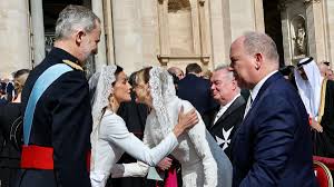 Charlene et Albert de Monaco reçus à Madrid par Letizia et Felipe VI d’Espagne : découvrez leur programme bien chargé !