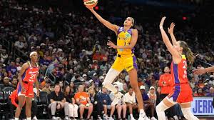 Former Lady Vol scores 12 points in Sparks' win at Phoenix