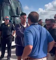 El gesto de Cristiano Ronaldo que deslumbra su humildad ...