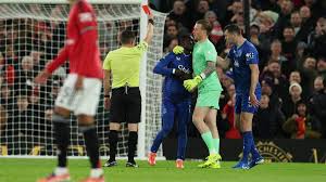 Futbolista de Everton fue expulsado por golpear a compañero en Premier