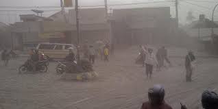 Hasil gambar untuk FOTO-FOTO KORBAN GUNUNG API