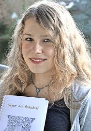 Die 15-jährige Staufenerin Jana Gabel hat einen Fantasyroman geschrieben – und sucht nach Lesern, die ihr Projekt unterstützen. - 81158040