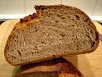 Superknuspriges Sauerteig-Krustenbrot selber backen - Probier