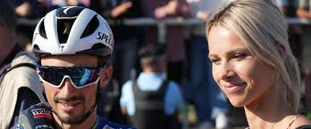 "Il est tombé malade…" Marion Rousse donne des nouvelles de Julian Alaphilippe, absent depuis plusieurs semaines et forfait pour Liège-Bastogne-Liège
