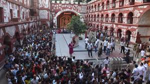 https://timesofindia.indiatimes.com/city/indore/dhaki-dhunuchi-dance-air-filled-with-devotion-mark-maha-saptami/articleshow/124219948.cms