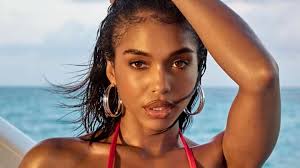 Birthday Girl Lori Harvey Embraces Timeless Two-Piece Trend in New Seaside Snapshots