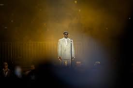 Bad Bunny faz festa com salsa em São Paulo e convida Brasil a assumir a latinidade