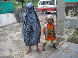 Hasil gambar untuk anak kecil bermain