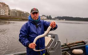 Controversy and Conservation Efforts Target Declining Lamprey in Portugal