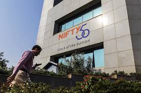 Global Bond Rout Adds to India Stock Bulls’ Rupee Worries