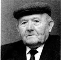 Hij was geboren te Zuienkerke op 2 januari 1912 als zoon van Gustaaf en Nathalie Demets. Na de oorlog kwamen zijn ouders te Pervijze wonen. - F2003GF