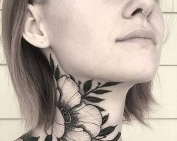 Image de Floral neck tattoo women