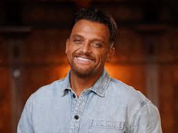 Menowin Fröhlich erwartet Kind Nummer 9 – Baby-News mitten im Comeback