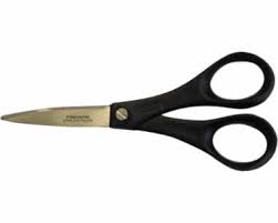 تحبي قصيهم بإتقان وحاولي قد ماتقدري تخلي جميع الأوراق متساويه تحبي قصيهم بإتقان وحاولي قد ماتقدري تخلي جميع الأوراق متساويه