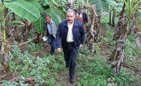 Resultado de imagen para DANILO MEDINA Y SUS VISITAS SORPRESAS